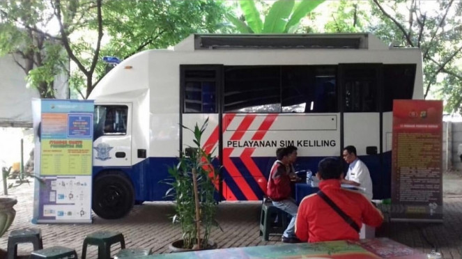 Mobil SIM Keliling.