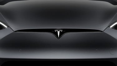 Tesla Hadapi Persaingan Ketat, Pangsa Pasar EV Turun Drastis