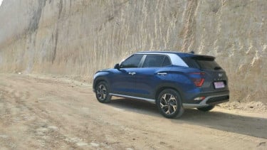 Komunitas Mobil Ini Tunjukkan Sisi Lain di Luar Kendaraan