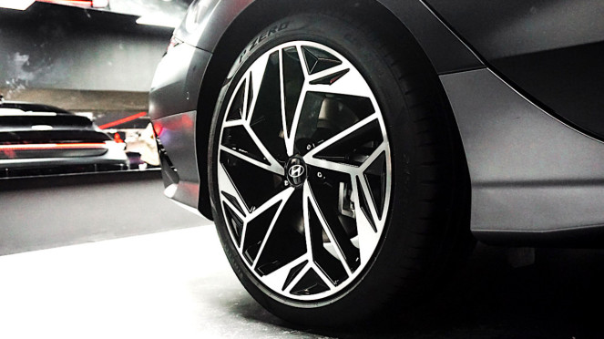 VIVA Otomotif: Ilustrasi ban mobil