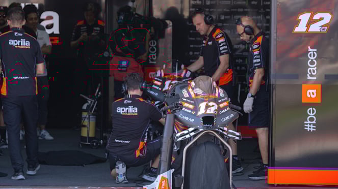 VIVA Otomotif: Paddock Maverick Vinales tim Aprilia Racing di MotoGP Mandalika