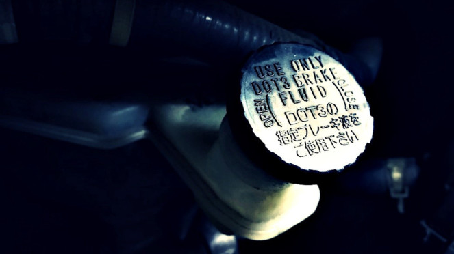 Ilustrasi cairan rem mobil