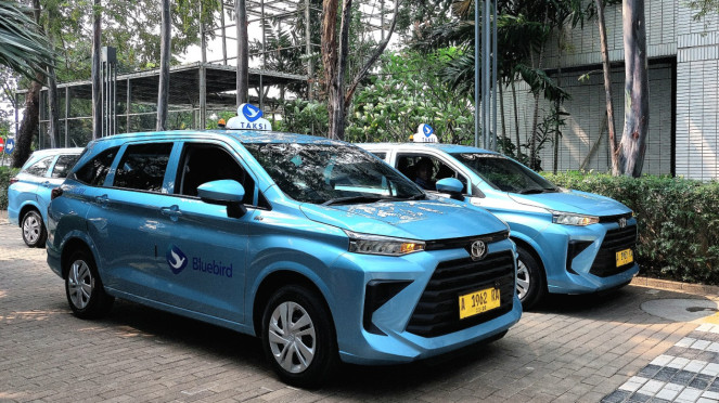 Ilustrasi taksi Bluebird