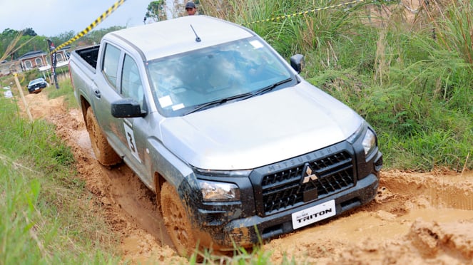 Test drive Mitsubishi All New Triton