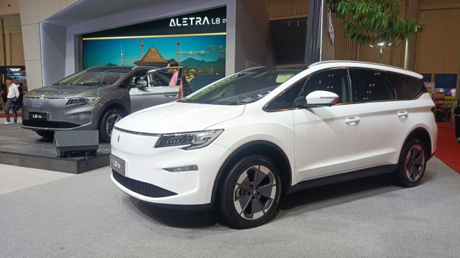 Bos Aletra Ungkap Kendala Pengiriman Mobil Listrik L8 ke Konsumen