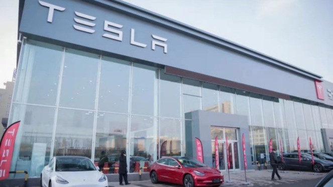 Diler Tesla di China