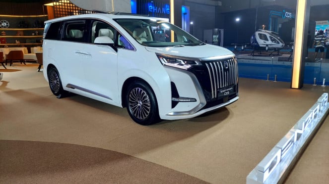 Denza D9 Electric di PEVS 2025