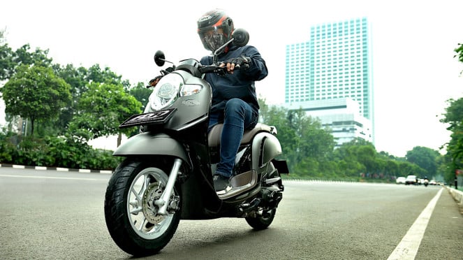 Ilustrasi motor matik