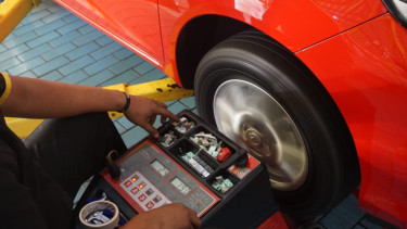 Niat Cuma Ganti Ban, Pria Ini Malah Bawa Pulang Mobil