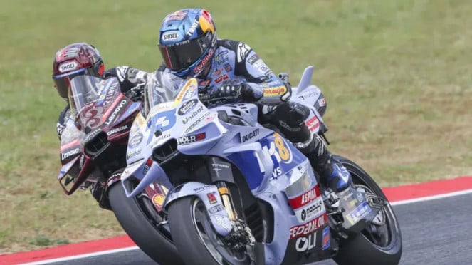 Marc Marquez vs Alex Marquez di MotoGP Mugello Italia