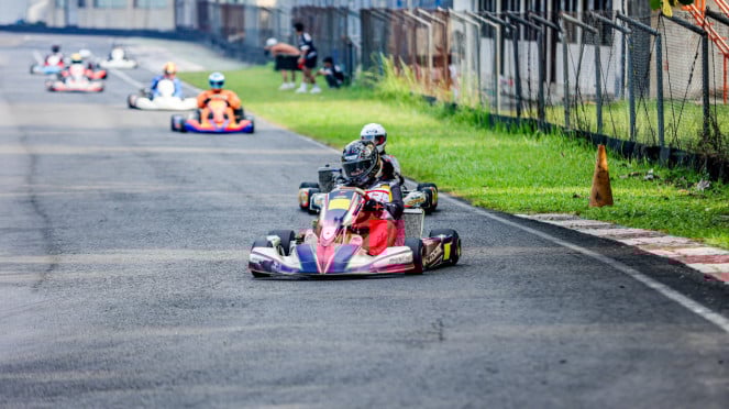 Gokart Avenue Academy Road to Pro Driver.