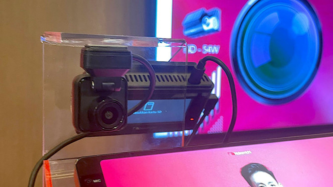 Kamera dasbor Nakamichi