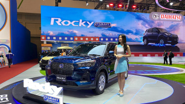 Daihatsu Rocky Hybrid Melantai di GIIAS 2025