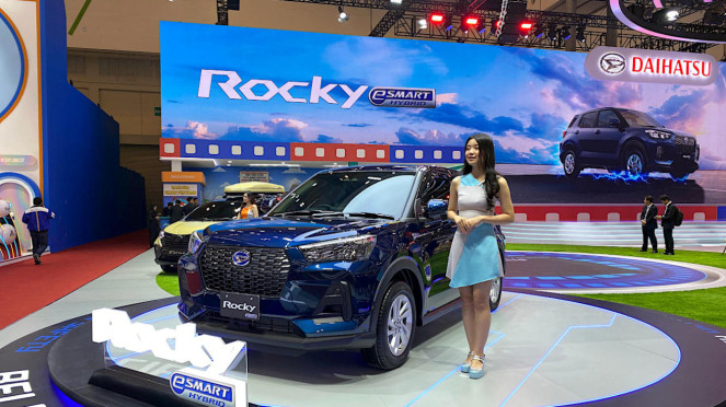Daihatsu Rocky Hybrid di GIIAS 2025.