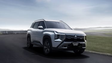 Jelajahi Setiap Medan Bersama Mitsubishi Destinator: Premium Family SUV yang Siap Tampil Tangguh dan Mewah