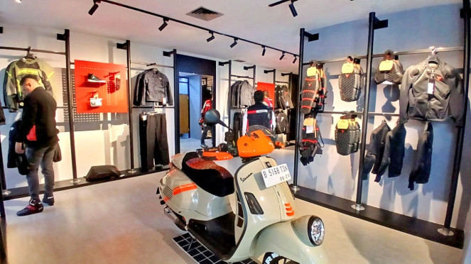 Gerai Dainese di Jakarta Selatan