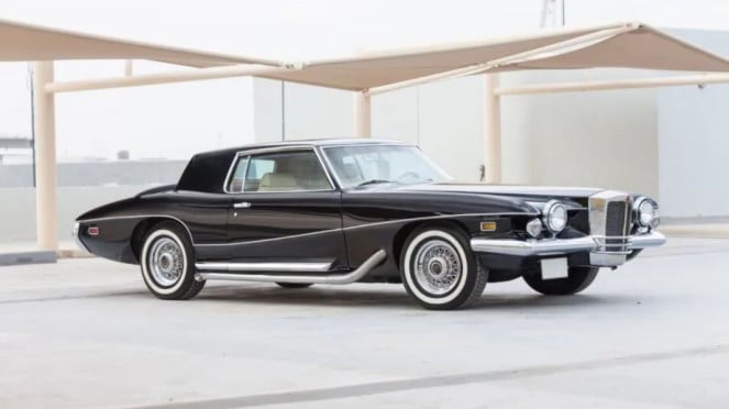 Stutz Blackhawk