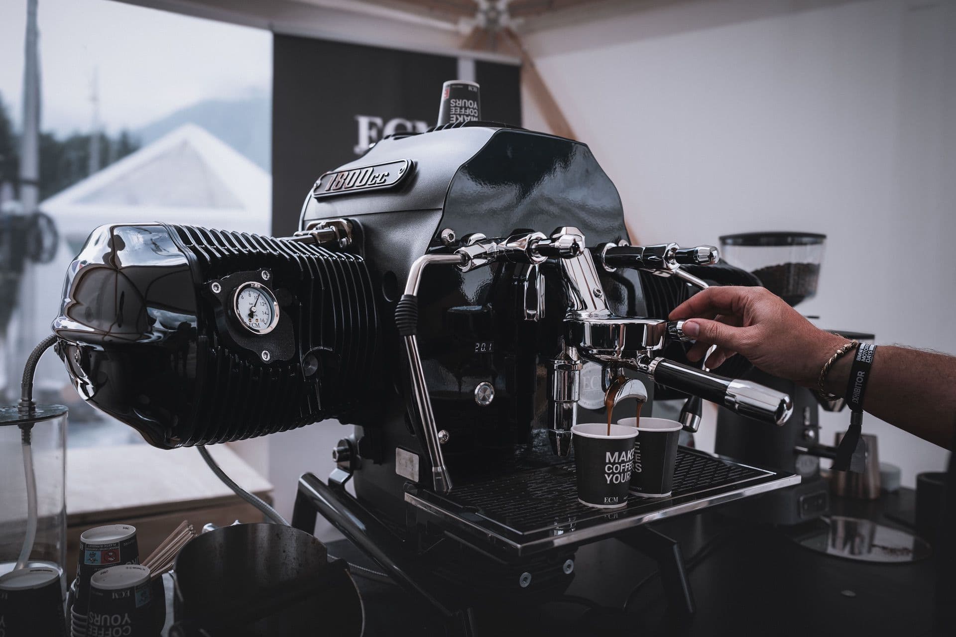 BMW Big Coffee Boxer untuk Minat Anda kepada Enjin Boxer dan Kopi