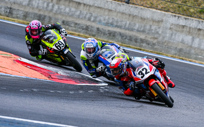 M. Kiandra Ramadhipa Raih Podium Pertama Kejuaraan RedBull Rookies Cup di Sirkuit Magny-Cours, Prancis