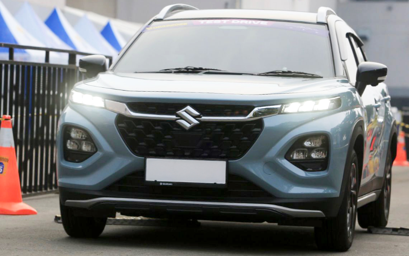 Asyik Nih, Test Drive Suzuki Fronx Seluruh Tipe Gratis di GIIAS 2025, Bisa Bawa Pulang Logam Mulia 5 atau 10 Gram