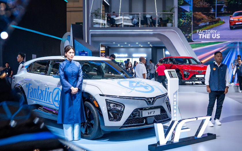 Total 11 Unit Kendaraan Listrik Visual dan Edukatif di booth GIIAS, VinFast Tegaskan Posisinya Sebagai Pionir Mobilitas Masa Depan di Indonesia
