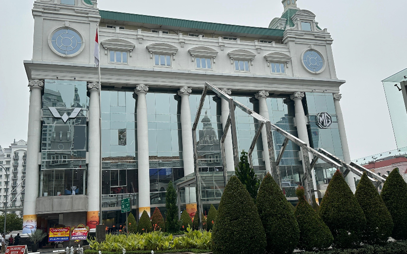Unik, Wuling dan MG Resmikan Dealer Berkonsep Satu Atap Bersaudara di Kelapa Gading