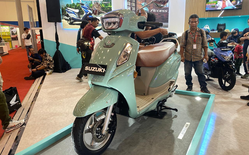Suzuki Access 125 Resmi Diluncurkan di IMOS 2025, Skutik Retro Pas Buat Kaum Urban Pengin Tampil Beda
