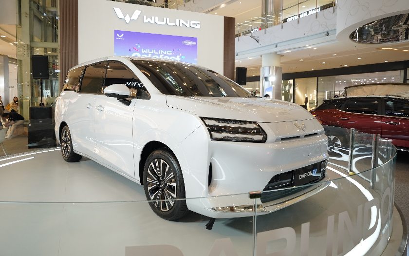 Wuling Darion EV Hadir di Central Park Mall, Beli Wuling Sekarang Gratis Roofbook hingga iPhone 16