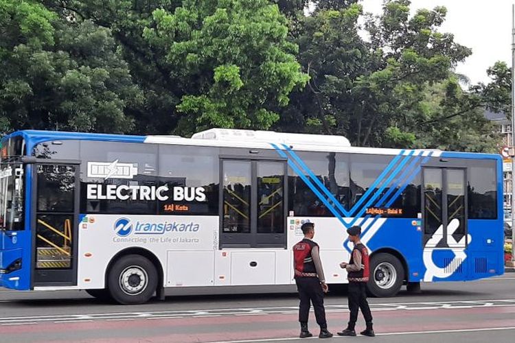 otomotif, demo, transjakarta, Mako Brimob, rute transjakarta, kendaraan bermotor, Imbas Aksi Massa di Mako Brimob, Sejumlah Rute Transjakarta Dialihkan