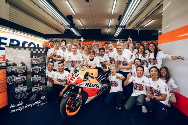 MotoGP, Sirkuit motegi, juara dunia MotoGP, Honda Racing Corporation, Marc Marquez, motogp 2025, MotoGP Jepang 2025, Honda Ucapkan Selamat Kepada Marquez Usai Juara Dunia MotoGP