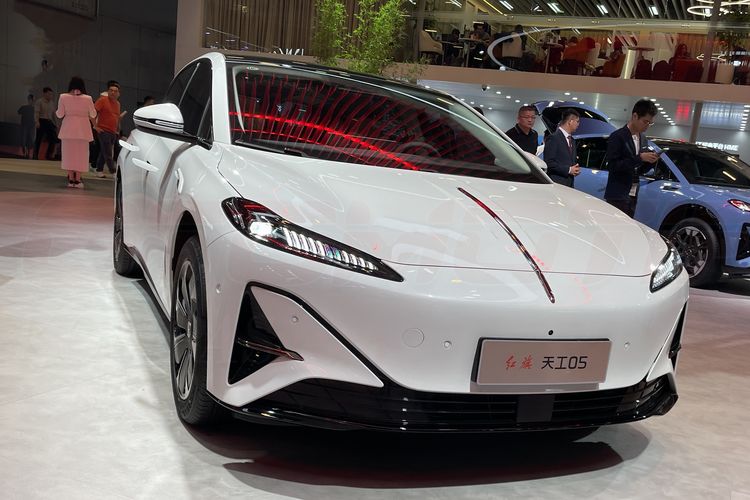 Indomobil, merek otomotif, Hongqi, Indomobil Sukses Internasional, mobil china, indomobil group, pabrikan china, Mobil China Hongqi Masuk Indonesia Tahun Depan