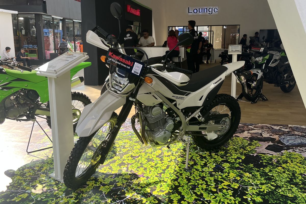 Kawasaki KLX230 Sherpa Resmi Diluncurkan di Jakarta Fair 2025