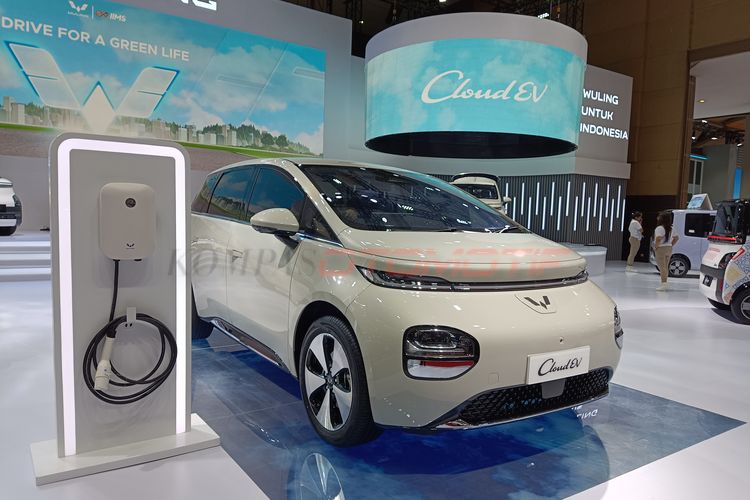 mobil listrik, Wuling Indonesia, Wuling Cloud EV, cloud ev, harga wuling cloud ev, Update Harga Wuling Cloud EV: Nyaman dengan Sofa Mode