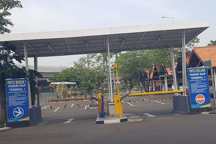 biaya, Bandara Soekarno - Hatta, panduan, parkir bandara, Awas Keliru, Ini Perbedaan Tarif Parkir Reguler dan Parkir Inap di Bandara Soekarno-Hatta