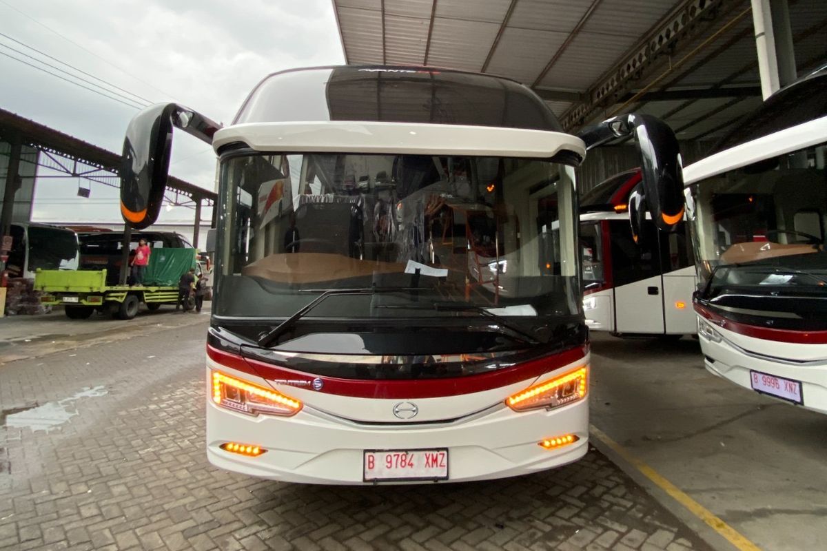 GIIAS 2025: 100 Unit Bus Hino Perkuat Layanan Transportasi Primajasa