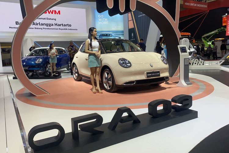 GWM Indonesia, Ora 03, mobil listrik Ora, peluncuran kuartal kedua 2025, Mobil Listrik Ora Mau Dirakit Lokal, Harganya Bakal Turun?