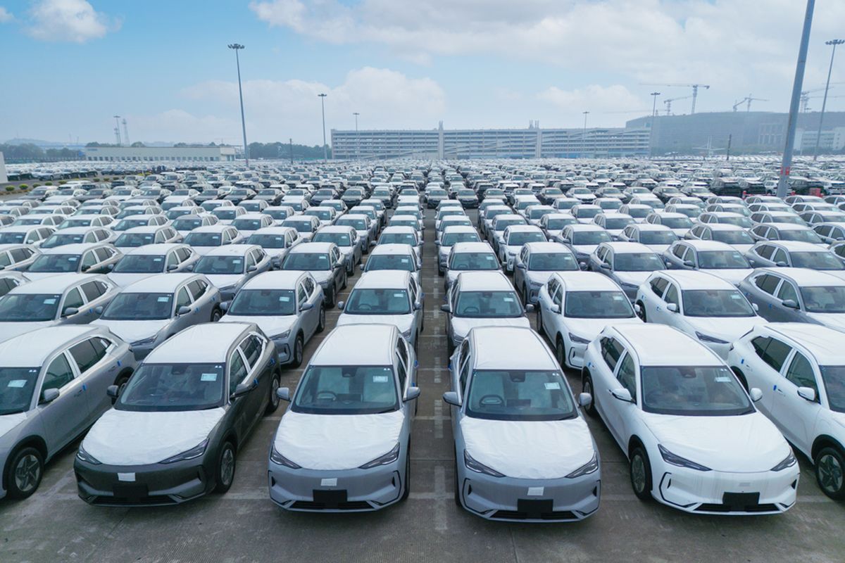 Kelebihan Produksi, Geely Stop Bangun Pabrik Baru