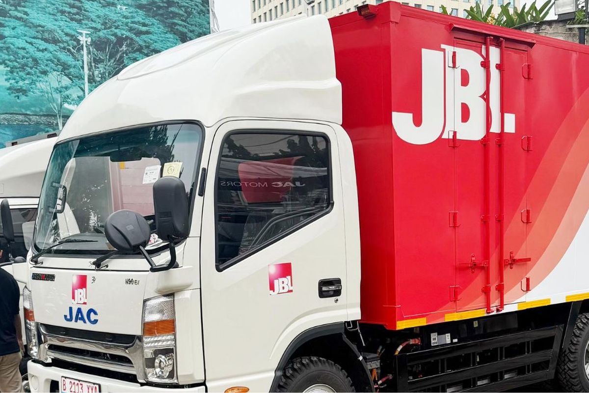 Truk Listrik JAC Dipakai buat Logistik