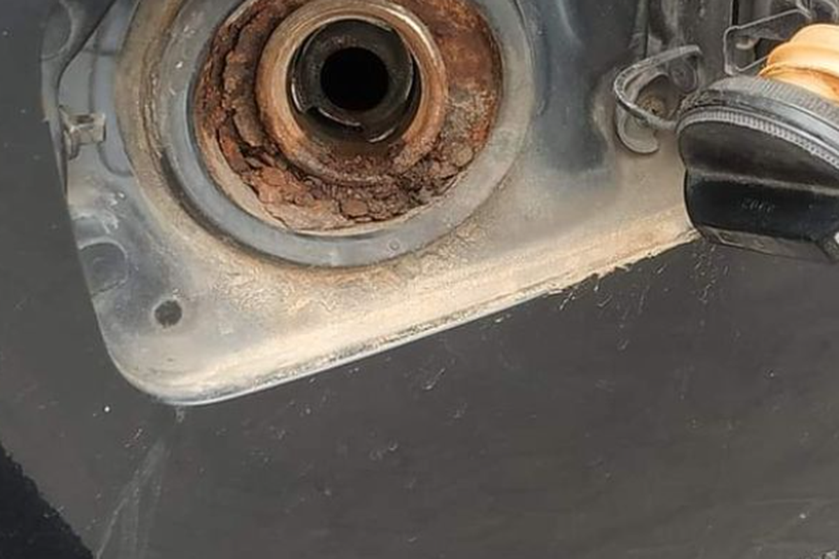 Ini Alasan Tidak Disarankan Beli Mobil Bekas Banjir