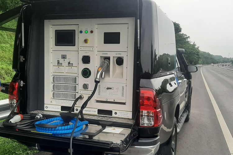 layanan darurat, lexus rz 450e, mobil listrik, Electrification Journey Festival, Pengalaman Berkendara Lexus RZ 450e: Daya Jangkau dan Layanan Darurat