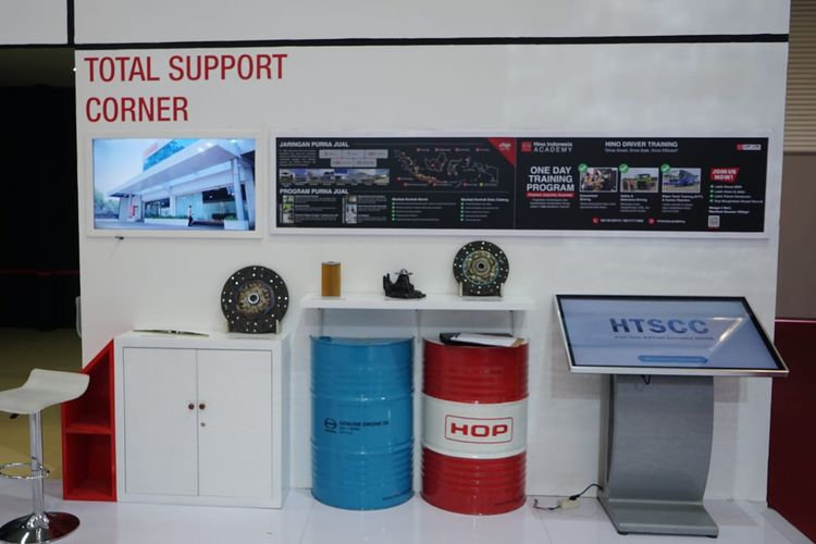 Hino, layanan, purnajual, suku cadang, hino, GIIAS 2025, Hino Buktikan Komitmen Layanan dan SDM di GIIAS 2025