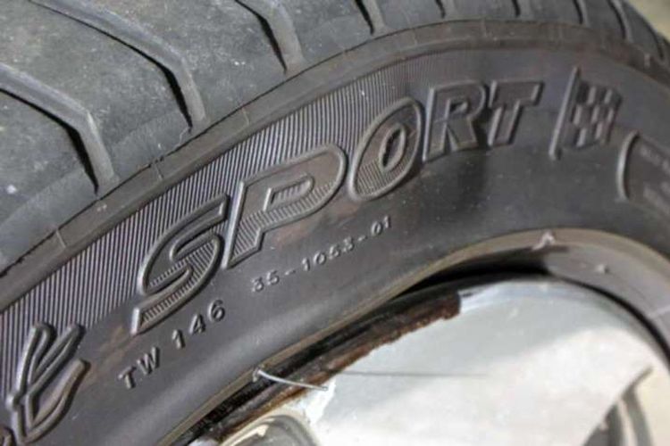 kerugian, Ban mobil, tekanan udara, dinding ban, benjol, angin, Hal Sepele yang Bikin Ban Mobil Benjol