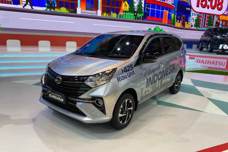 Daihatsu Sigra, varian 1.2 R Deluxe, penyegaran mobil, pilihan konsumen, Kenapa Hanya Varian 1.2 R Deluxe Sigra yang Diperbarui?