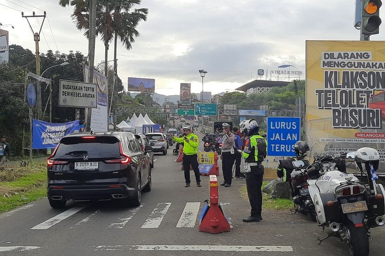 lalu lintas, wisata, Puncak Bogor, jalur alternatif, Jalur Puncak, Lalu Lintas, Libur Lebaran, jalur Puncak, Hari Ini Kawasan Puncak Bogor Berpotensi Macet, Simak Jalur Alternatifnya