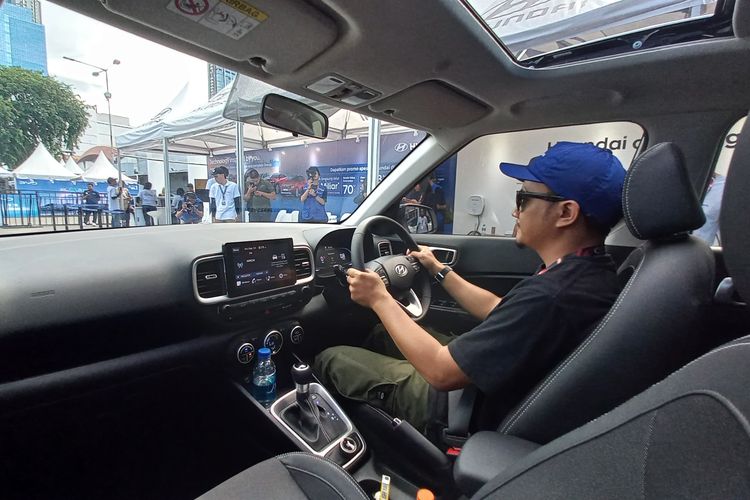 Hyundai Venue, Strategi Produk Terbatas, SUV kompak, penjualan menurun, strategi produk terbatas, Evaluasi Penjualan Hyundai Venue di Pasar SUV Ringkas Indonesia