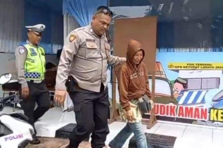 mudik, bus AKAP, penumpang bus, Penumpang bus ketinggalan di rest area, Seorang Ibu Ketinggalan Bus Saat ke Toilet, Ingatkan Kru kalau Turun