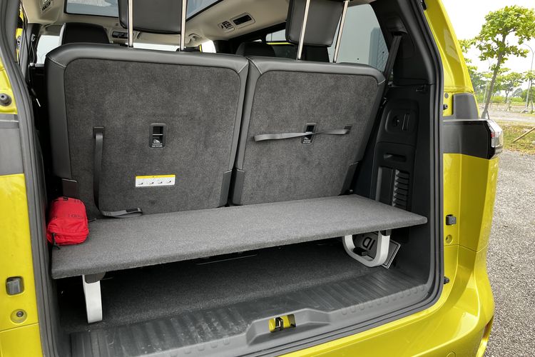 desain retro, mobil listrik, Volkswagen ID. Buzz, teknologi futuristik, Volkswagen ID. Buzz: Mobil Listrik Retro yang Modern