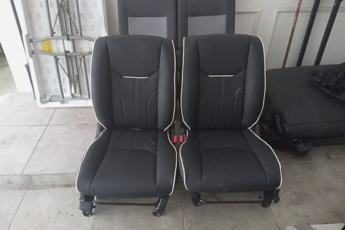 Alasan Retrim Jok Mobil Warna Hitam Lebih Digemari