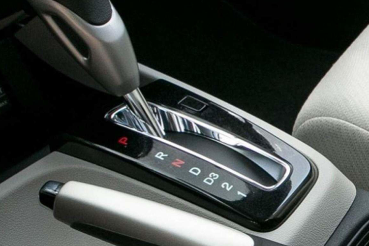 mobil, Perawatan, transmisi mobil, Transmisi CVT atau AT, Mana yang Lebih Awet?