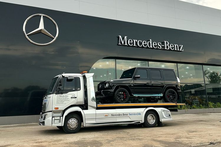 Tol Cengkareng, truk towing, mobil towing, tips mobil, Ferrari kecelakaan, Truk Towing, Ferrari Terguling di Tol Cengkareng, Hati-hati Pilih Layanan Towing